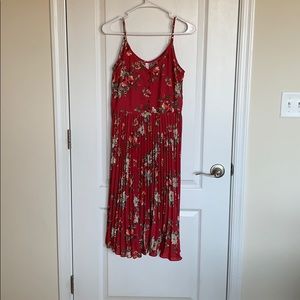 Pleated floral midi dress